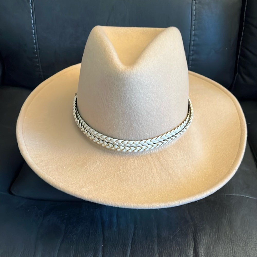 Wool universal thread hat